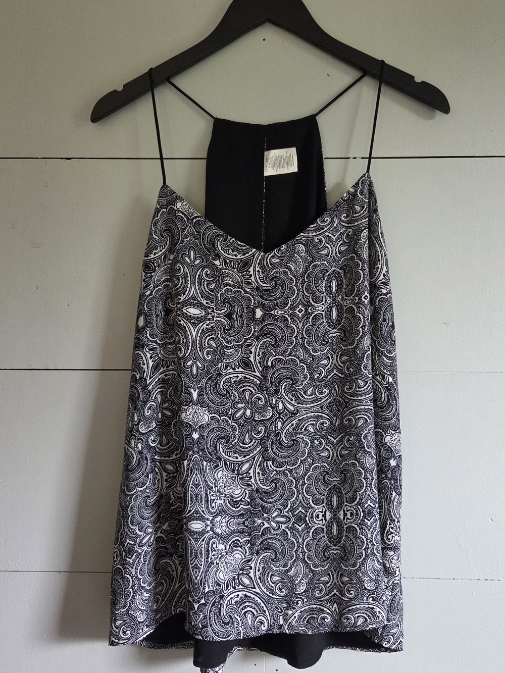 Express Black White Paisley Woven Cami Tank V-Neck Spaghetti Straps XL - Picture 1 of 6